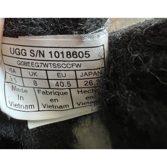 UGG Isley Black Leather Vibram Pom Pom Waterproof Boot Women's Size US9.5/EU40.5 - Picture 9 of 10